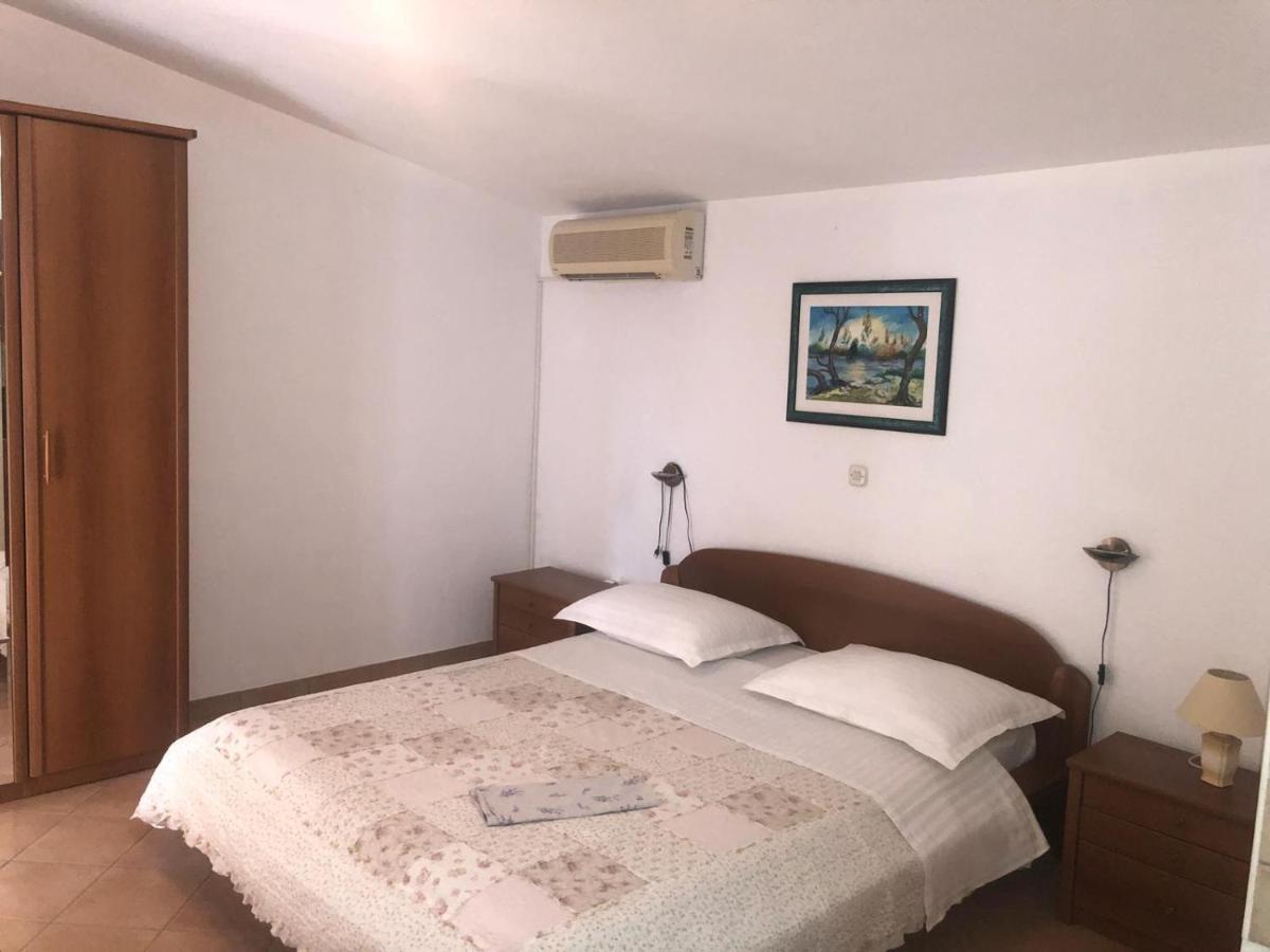 Villa Rosso Baška Voda Εξωτερικό φωτογραφία