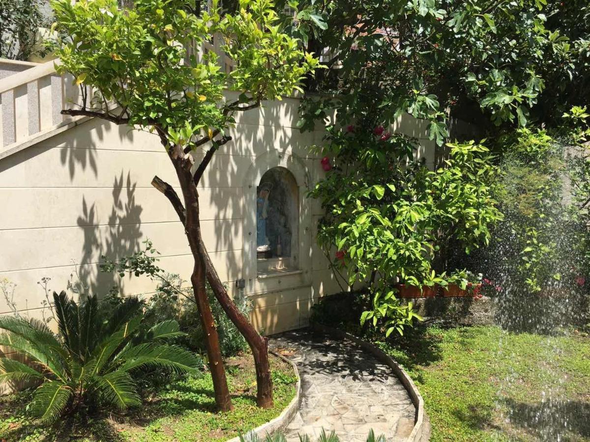 Villa Rosso Baška Voda Εξωτερικό φωτογραφία